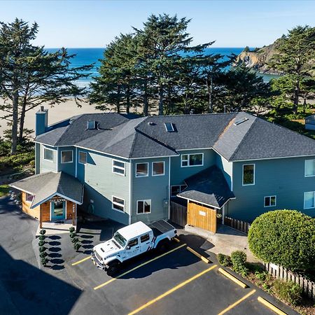 Tyee Lodge Bed And Breakfast Newport Exterior photo