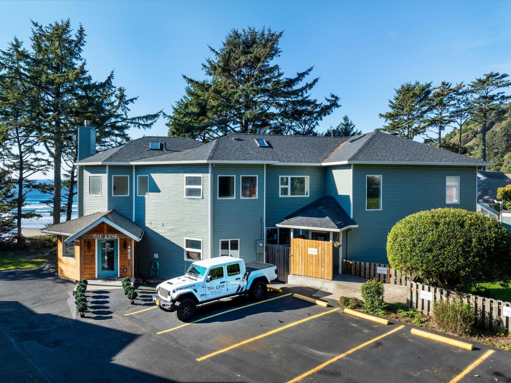 Tyee Lodge Bed And Breakfast Newport Exterior photo